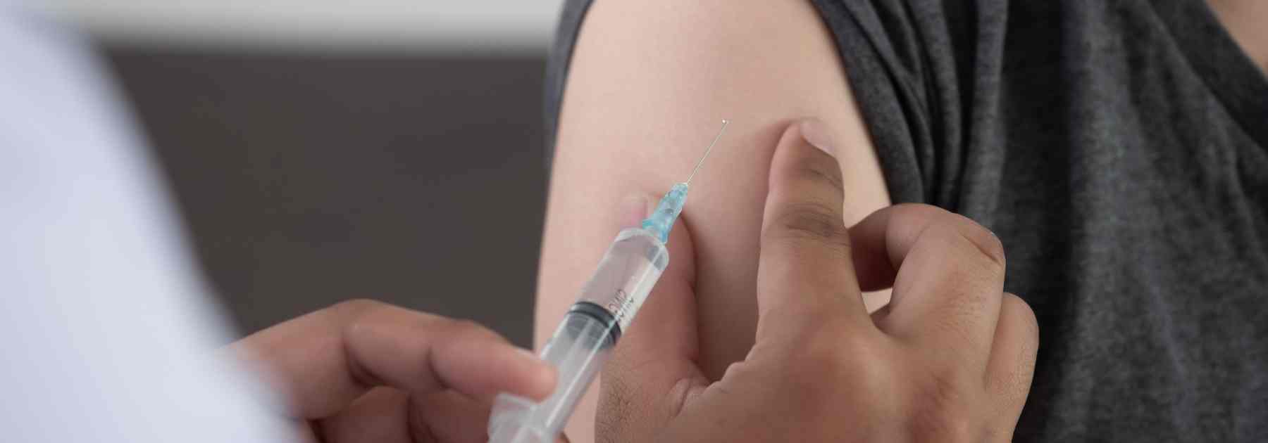 Administering flu vaccine